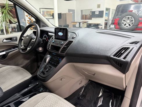 Used 2020 Ford Transit Connect XLT FWD image 17
