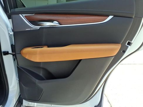 Certified 2024 Cadillac XT5 Premium Luxury FWD image 12