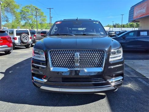 Used 2019 Lincoln Navigator Reserve image 3
