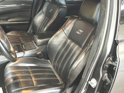 Used 2021 Chrysler 300 S RWD image 4