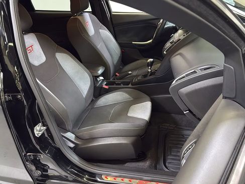 Used 2018 Ford Focus ST image 15