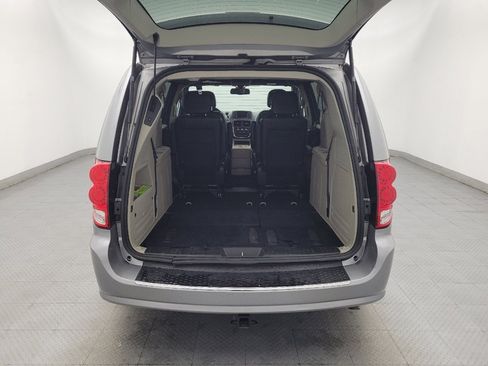 Used 2018 Dodge Grand Caravan SXT FWD image 29