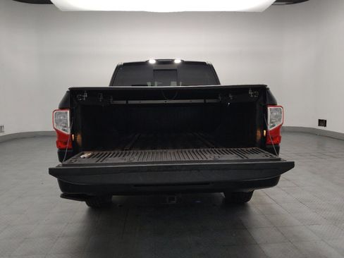Used 2021 Nissan Titan SV w/ SV Convenience Package AWD/4WD image 29