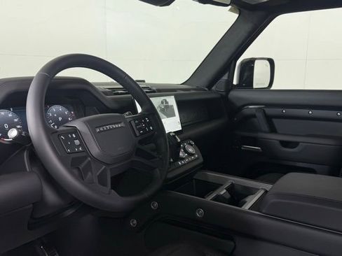 New 2025 Land Rover Defender 110 V8 image 5