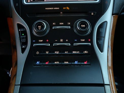 Used 2019 Lincoln Nautilus Reserve image 30