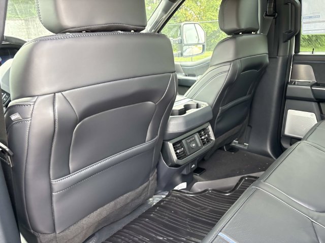 New 2026 Ford F250 Platinum w/ FX4 Off-Road Package AWD/4WD image 17