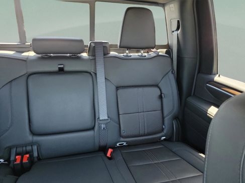 Used 2024 Chevrolet Silverado 2500 High Country w/ High Country Premium Package AWD/4WD image 12