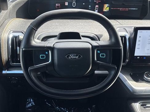 Used 2025 Ford Expedition Tremor image 8