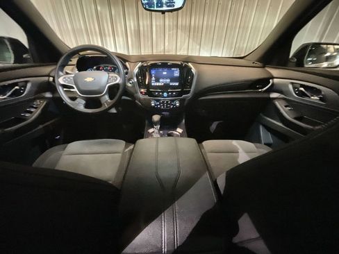 Used 2023 Chevrolet Traverse LT w/ Rear Camera Mirror Package image 19