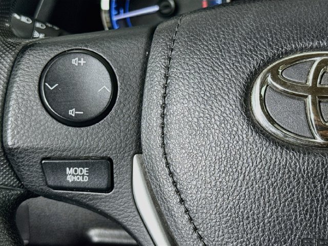 Used 2017 Toyota Corolla LE FWD image 11