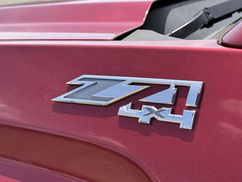 Used 2019 GMC Sierra 1500 SLE w/ SLE Value Package AWD/4WD image 8