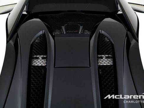 Used 2020 McLaren 620R RWD image 25
