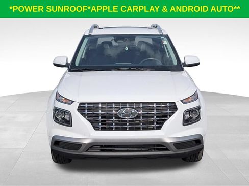 Used 2026 Hyundai Venue SEL FWD image 2