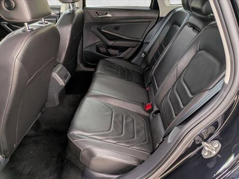 Used 2021 Volkswagen Jetta SEL Premium image 20