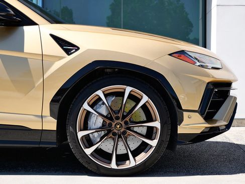 Used 2023 Lamborghini Urus S AWD/4WD image 9