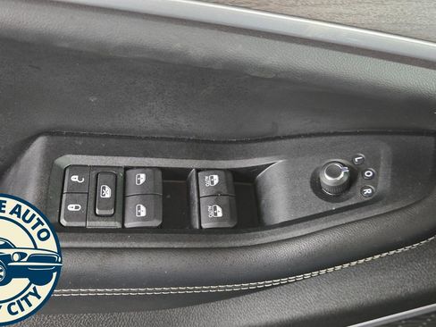 Used 2023 Jeep Grand Cherokee 30th Anniversary image 28