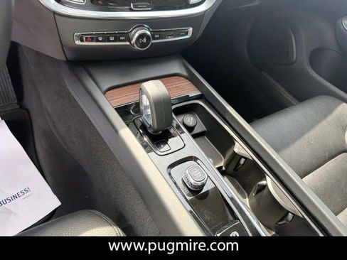 Used 2024 Volvo S60 B5 Plus FWD image 29