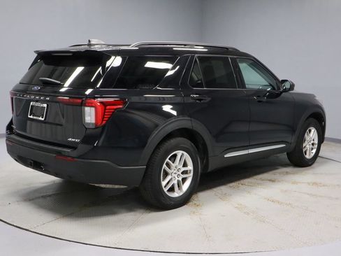 Certified 2025 Ford Explorer Active AWD/4WD image 11