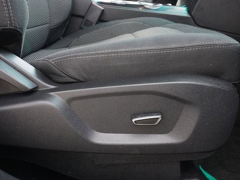 Used 2016 Ford Explorer XLT AWD/4WD image 24