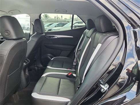 Certified 2025 Buick Envision Sport Touring image 10