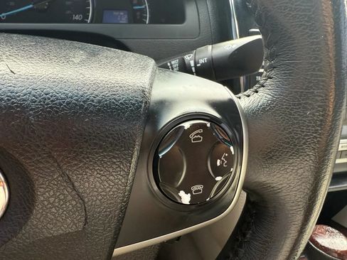 Used 2012 Toyota Camry XLE FWD image 26