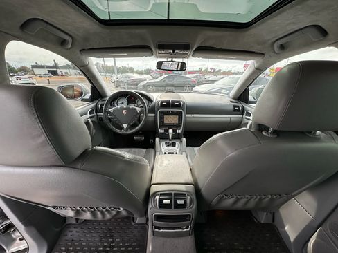 Used 2008 Porsche Cayenne GTS image 15