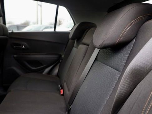 Certified 2020 Chevrolet Trax LS w/ Tint and Cruise Package image 32