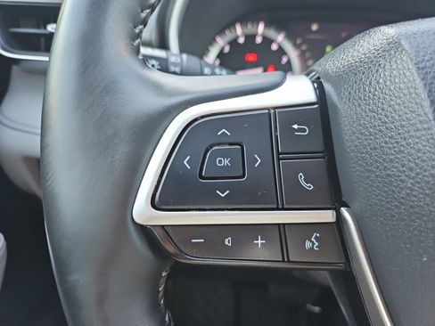 Used 2022 Toyota Highlander Limited FWD image 30