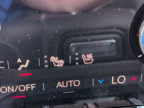 New 2026 GMC Yukon Denali w/ Sun & Power Step Package image 28