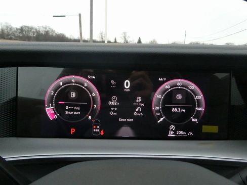 New 2026 Volkswagen Tiguan SE AWD/4WD image 9