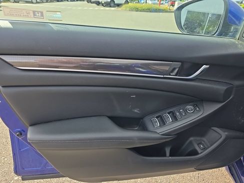 Used 2019 Honda Accord Sport image 13