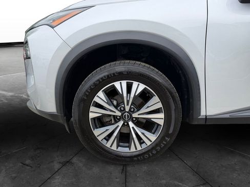 Used 2023 Nissan Rogue SV AWD/4WD image 14