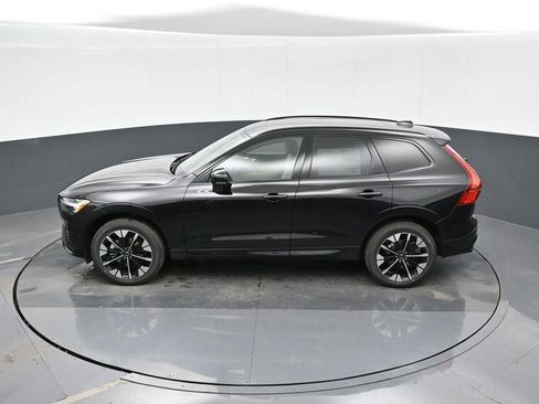 New 2026 Volvo XC60 B5 Plus w/ Protection Package Premier AWD/4WD image 24