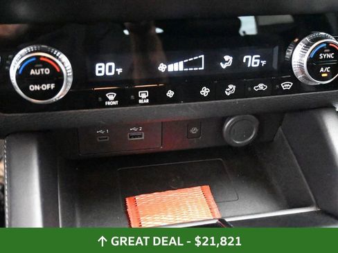 Used 2024 Mitsubishi Outlander SE image 33