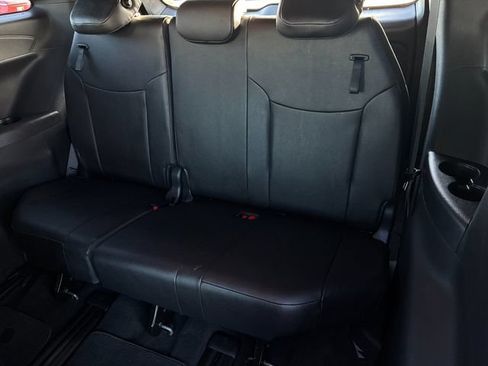 Used 2026 Toyota Sienna Limited FWD image 15