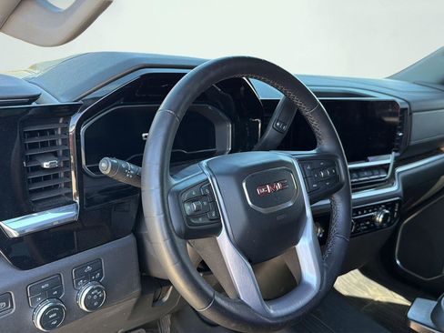 Used 2022 GMC Sierra 1500 Elevation w/ LPO, Elevation Black Package AWD/4WD image 12