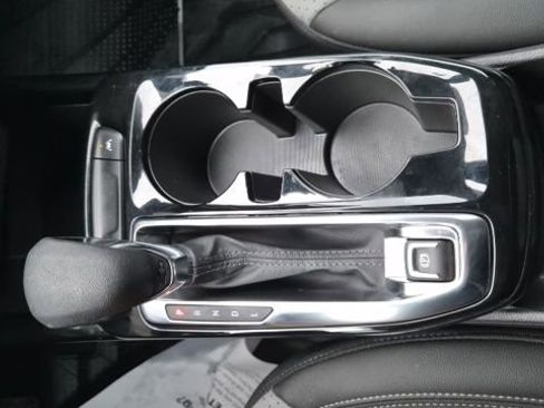 Used 2025 Chevrolet Trax LT w/ Driver Confidence Package image 31