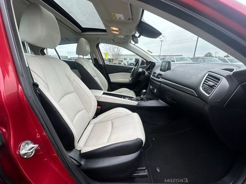 Used 2017 MAZDA MAZDA3 Grand Touring image 29