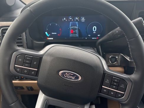 Used 2026 Ford F250 Lariat w/ Black Appearance Package image 10