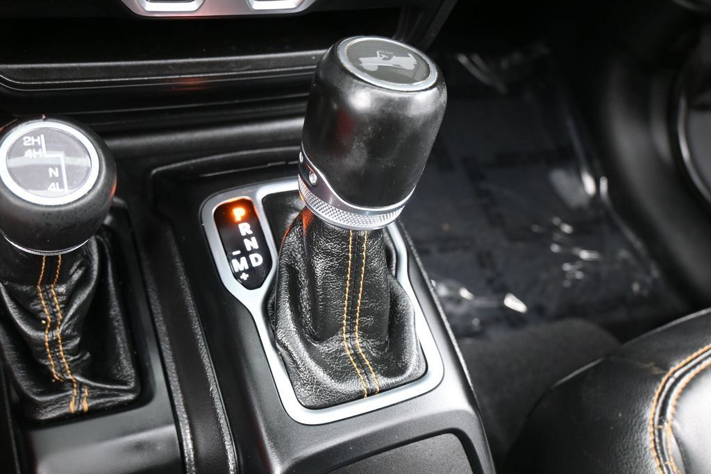Used 2021 Jeep Wrangler Unlimited Sahara AWD/4WD image 23