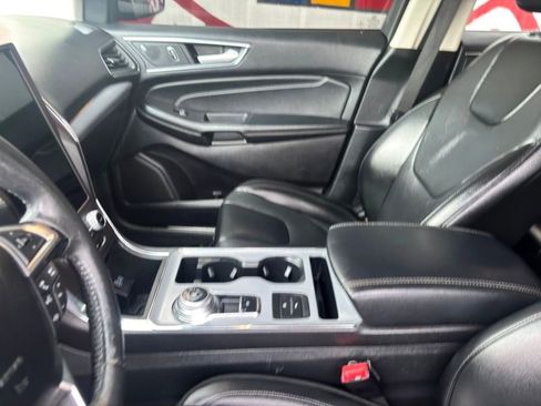 Used 2021 Ford Edge Titanium image 18