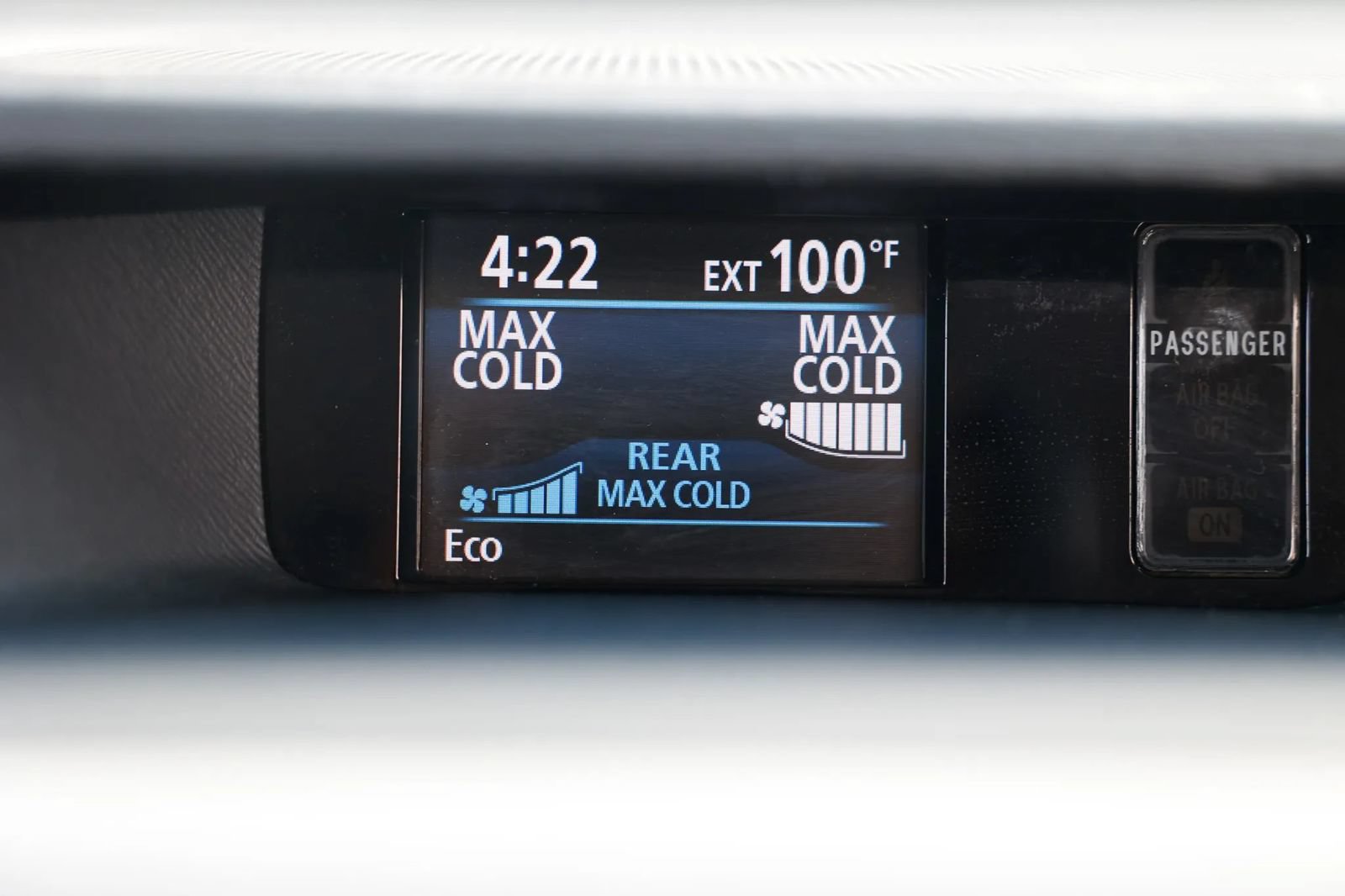 Used 2014 Toyota Sienna LE FWD image 34