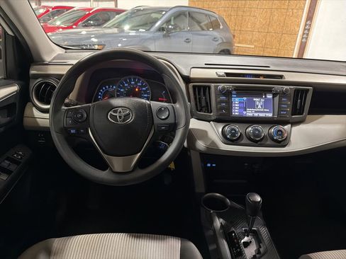 Used 2014 Toyota RAV4 LE image 25