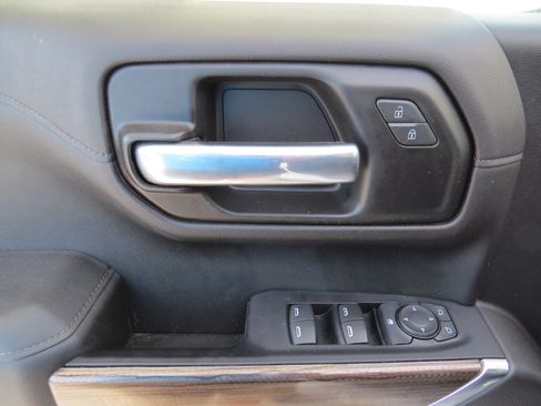 Certified 2020 Chevrolet Silverado 1500 RST AWD/4WD image 18