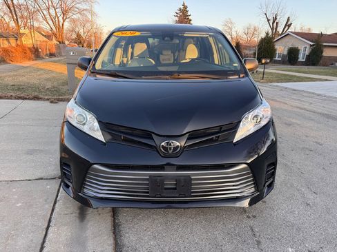 Used 2020 Toyota Sienna L image 3