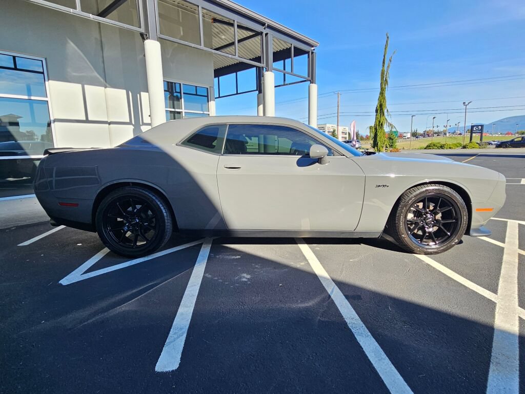 Used 2023 Dodge Challenger R/T RWD image 6