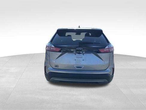 Used 2024 Ford Edge SEL image 4