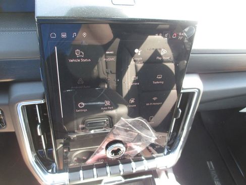 New 2026 GMC Yukon XL Denali w/ Denali Reserve Package AWD/4WD image 19