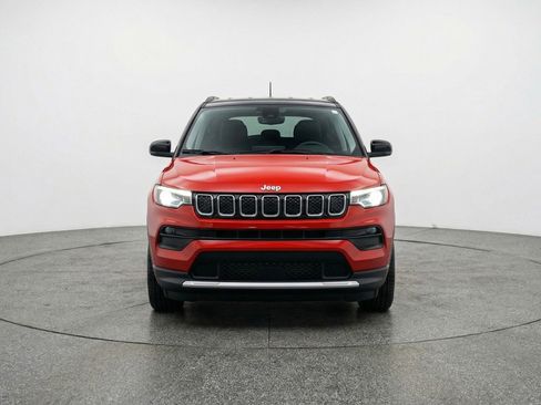 Used 2025 Jeep Compass Limited image 2