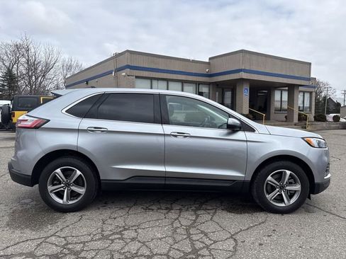 Certified 2024 Ford Edge SEL w/ Convenience Package image 4